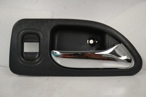 MANIJA INTERIOR ACCORD 94-97 DEL NEGRO/CROMO P/ VIDRIO ELECTRICO R