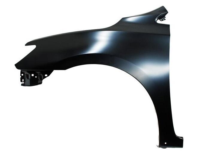 SALPICADERA SENTRA 16-19 C/HOYO P/MOLDURA L