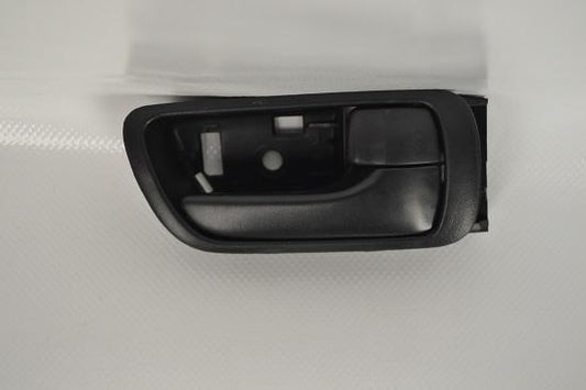 MANIJA INTERIOR CAMRY 02-06 DEL=TRAS NEGRO R