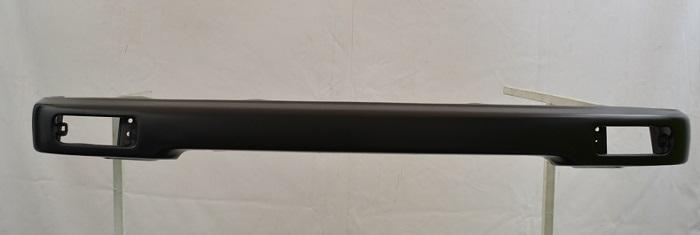 DEFENSA DELANTERA TACOMA 95-97 NEGRA 2WD