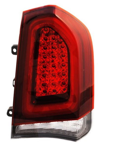 CALAVERA CHRYSLER 300 15-21 OSCURA LEDS R