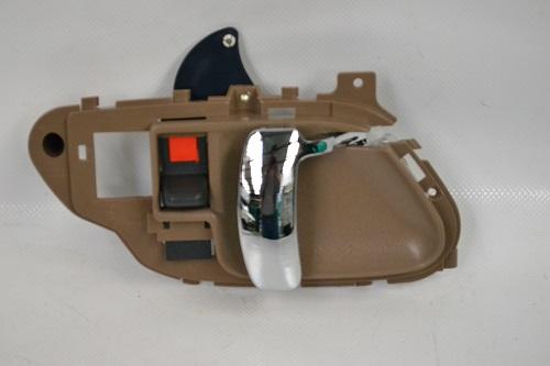 MANIJA INTERIOR CHEV PU/ CHEYENNE/ CUSTOM/ SIERRA/ BLAZER 94-98/ YUKON/ TAHOE/ SUBURBAN/ ESCALADE 95-99 BEIGE CROMO L
