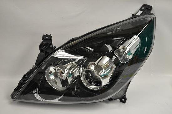 FARO VECTRA 06-08 NEGRO L