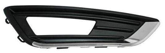 PARRILLA FASCIA FOCUS 15-18 C/HOYO P/FARO CROMO R
