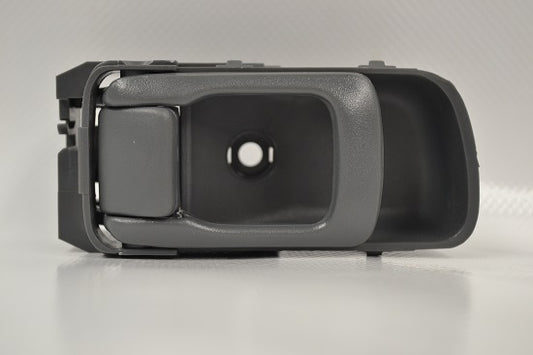 MANIJA INTERIOR NISSAN D22 09-15/ URVAN 02-10/ PATHFINDER 96-04 DEL=TRAS GRIS L
